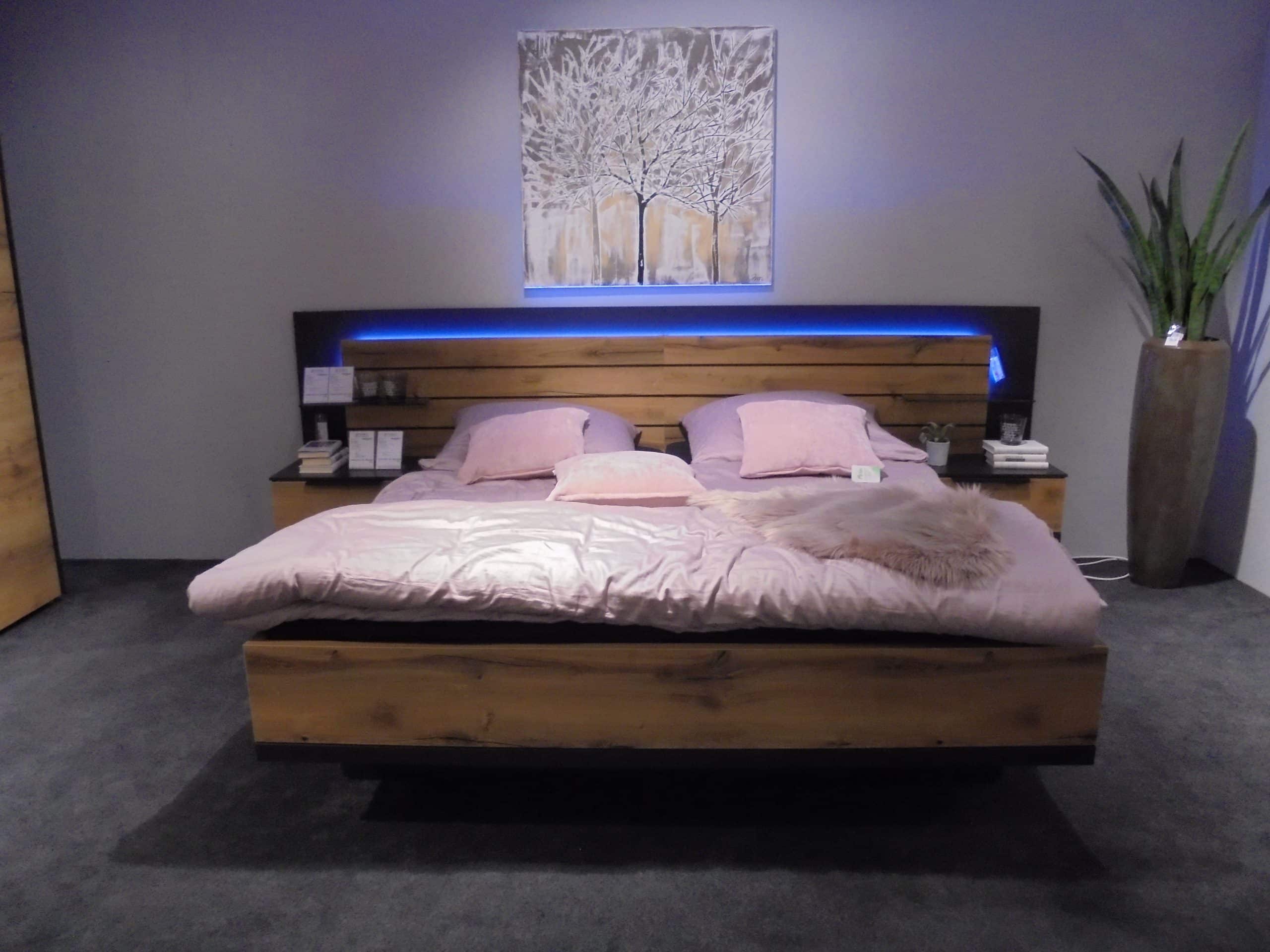 Schlafzimmer Ventura Plus in Atlantic Oak hell und schwarz matt bei Möbelhaus Thiex im Abverkauf über 32 % reduziert.